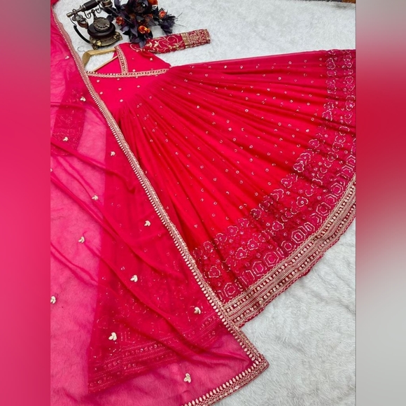 Elegance in Pink: Sequin Embroidered Georgette Gown Set - Picture 5 of 6